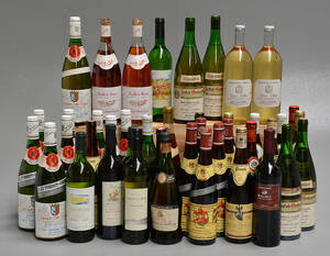En samling diverse vine. 42