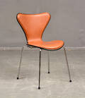 Arne Jacobsen, Fritz Hansen, Sjuan, modell 3107, skinn