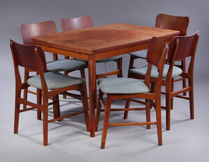 Dansk møbelproducent 1960-erne. Spisebord med hollandsk udtræk samt sæt på seks stole af fineret teak. 7