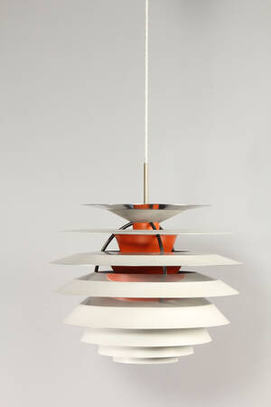 Poul Henningsen for Louis Poulsen. Kontrastpendel 
