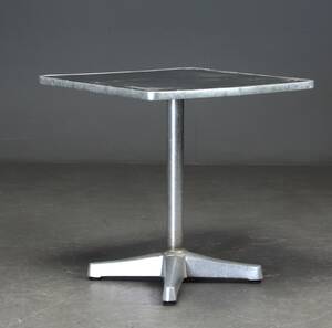 Cafebord af aluminium Denne vare er sat til omsalg under nyt varenummer 4897190