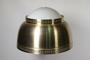 Taklampa i mässing och plast