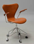 Arne Jacobsen. Kontorstol, model 3217 i anilin læder 