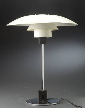 Poul Henningsen. PH 43 bordlampe