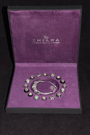 Silverarmband med utbytbara silverpärlor Zhiara