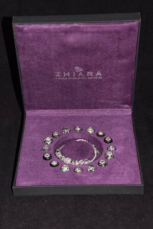 Silverarmband med utbytbara silverpärlor Zhiara