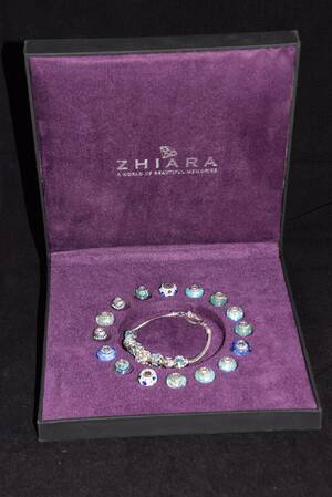 Silverarmband med utbytbara silverpärlor Zhiara