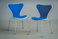 Arne Jacobsen. To stole model 3107 Syveren 2 