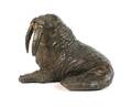 Bronzefigur eines Walrosses