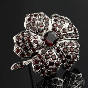 Granat vedhæng-broche.