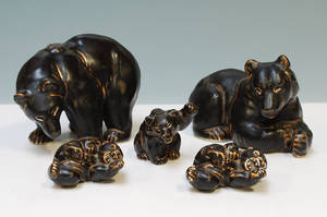 Knud Kyhn. Figurer i form af bjørne, glaseret stentøj. Kgl.P.