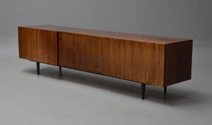 Ib Kofod-Larsen. Lav skænk i palisander