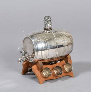 Snapsetønde af pletsølv, stand af træ, 1900-tallet