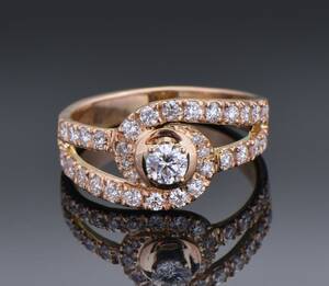 Brillantring af 14 kt. Guld. Ca. 0.80 ct. 