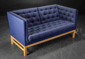 Erik Ole Jørgensen. To-pers. sofa, model EJ 3152 