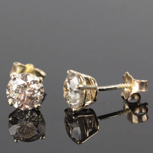 Brillant ørestikker af 14 kt. guld i alt 2.48 ct.   Denne vare er sat til omsalg under nyt varenummer 4152254