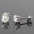 Brillant ørestikker af 14 kt. Rhodineret guld i alt 1.35 ct.  