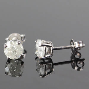 Brillant ørestikker af 14 kt. Rhodineret guld i alt 1.35 ct.
