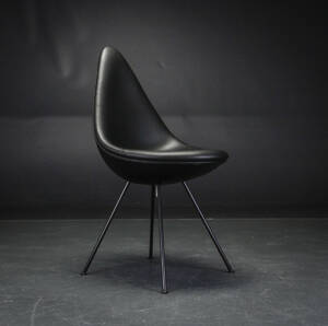 Arne Jacobsen. Dråben. Stol, model 3110