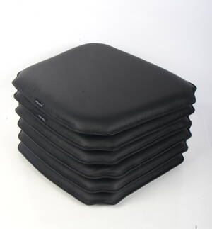 Sæt på seks hynder til H. J. Wegners Y-stol. 