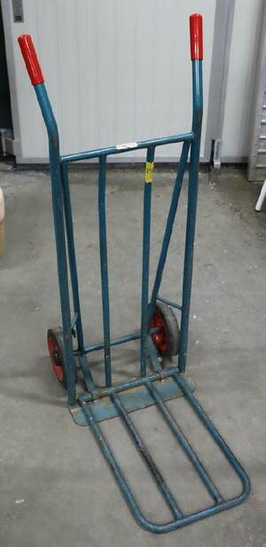 Säckakärra med punkteringsfria hjul