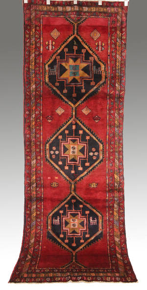 Matta, persisk Sarab, 295 x 107 cm.