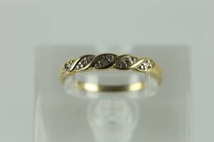 RING med diamanter, 5 st, guld, 18 k, ca 1,4 g