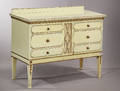Kommode af lysgrønmalet træ. Louis XVI stil. 1900-tallet.