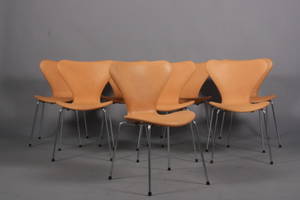 Arne Jacobsen. Sæt på otte stole model 3107. 8