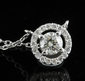  Pendant in 14k set with rilliant cut diamonds 0.50 ct 