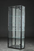 Glasvitrine, sortlakeret Denne vare er sat til omsalg under nyt varenummer 4804368