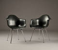Charles  Ray Eames. Par armstole, model DAX. 2