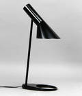 Arne Jacobsen. AJ Bordlampe, sort