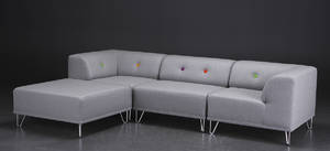 Nomad DOT modulsofa, betrukket med gråt filtuldstof fra italienske Velvetex, forkromede metalben