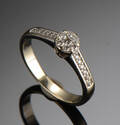 Hvidgulds ring i 14 kt. prydet med brillanter - 0.22 ct.