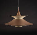 Erik Balslev. Radius pendel af brunlakeret aluminium