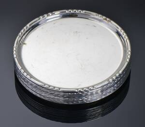 Glasbakker af sølv 11