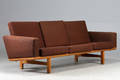 Hans J. Wegner. Sofa model GE-2363