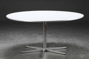 Arne Jacobsen. Cirkulært spisebord, Ø 145 cm