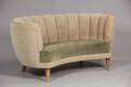 Bananformet sofa