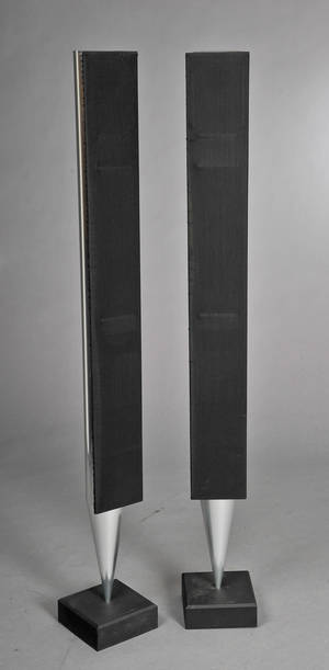 Bang  Olufsen. Et par BeoLab 8000 højtalere. 36 måneders garanti 2