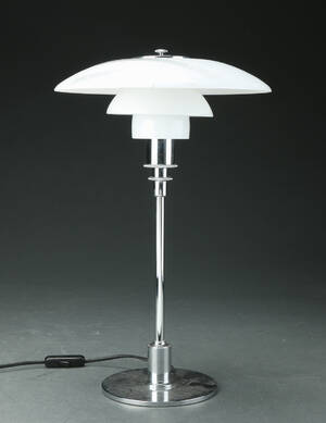Poul Henningsen. PH 32 bordlampe Denne vare er sat til omsalg under nyt varenummer 4275630