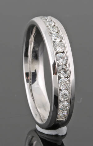 18K half eternity diamond ring approx. 0.50ct