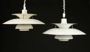 Poul Henningsen. To PH5 pendler, hvid. 2