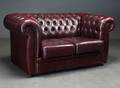 Chesterfield sofa. To-pers. 