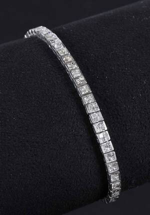 Tennisarmbånd, 14 kt. hvidguld med diamanter, 3.47 ct.