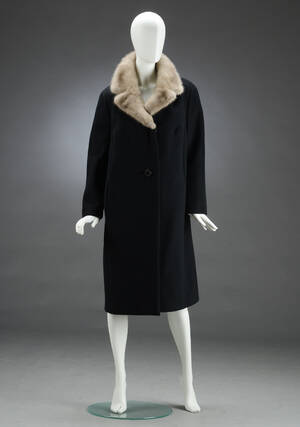 Frakke af uld samt mink, str. 42