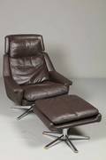 Langfeld Design. Højrygget lænestol i mørkebrunt læder med fodskammel 2