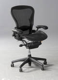 Chadwick  Stump, Herman Miller, kontorstol Aeron 