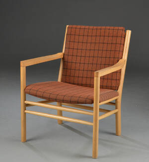 Erik Ole Jørgensen. En armstol af bøgetræ.